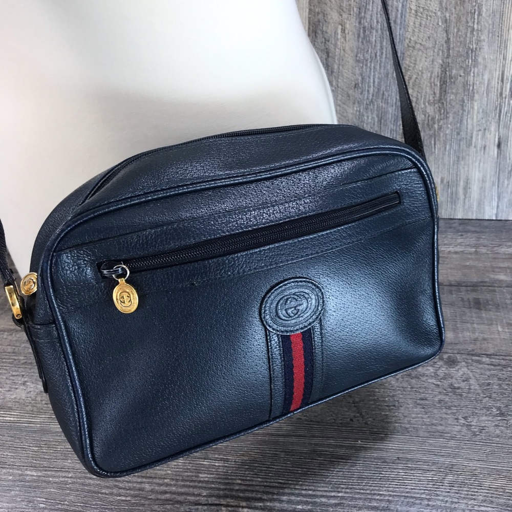 Auth Gucci EUC vintage leather signature Crossbody